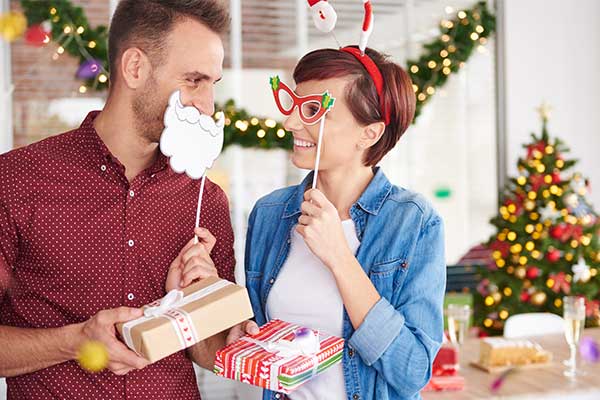 Festive Holiday Game: Christmas Gift Exchange