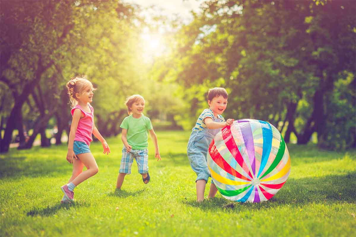 20 Outdoor Games For Your Backyard Party